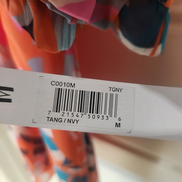 Clover and Sloane Flutter Sleeve Floral Mini Dress, Fit and Flare - Picture 5 of 9